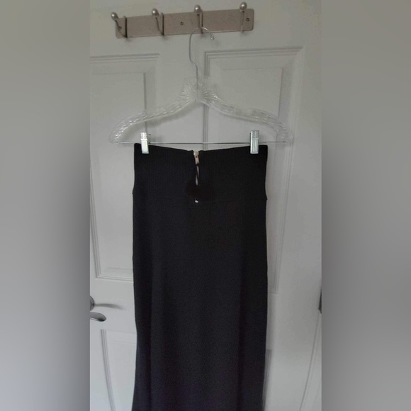 Black Maxi Long Skirt Small Size Preloved - Picture 2 of 5